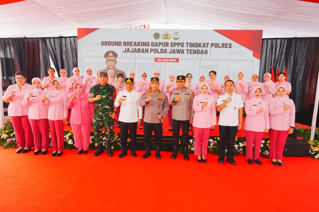 Kapolri Jenderal Listyo Sigit Prabowo saat meresmikan Groundbreaking Program Makan Bergizi Gratis